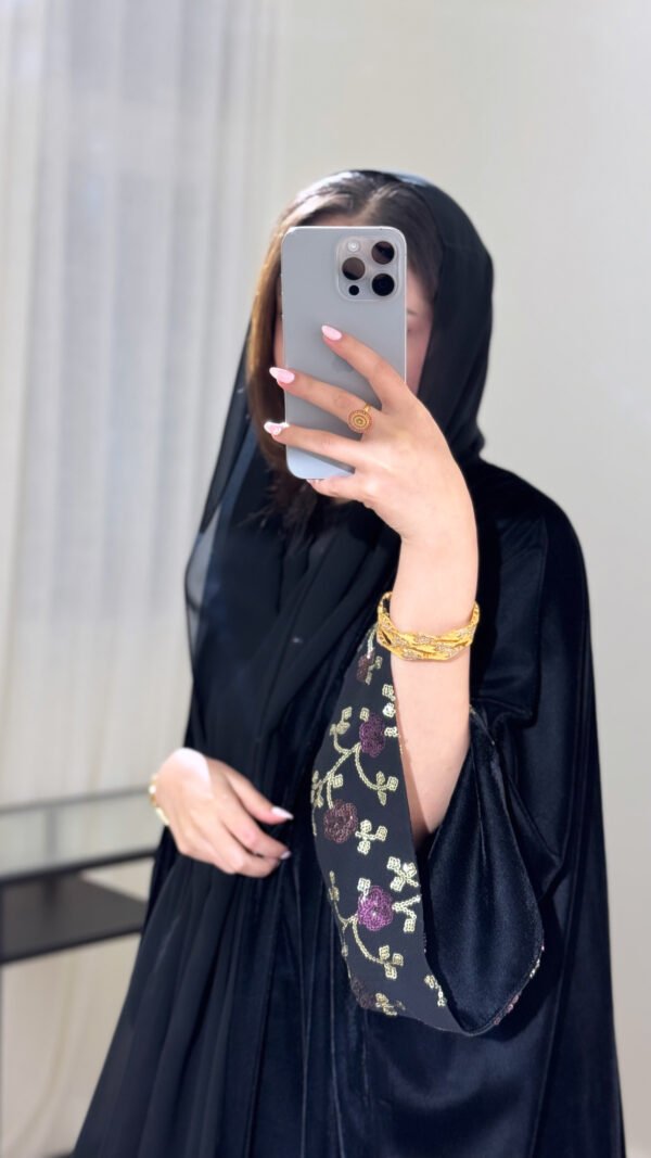 ⁦عبايا ٢٧⁩ - الصورة ⁦3⁩