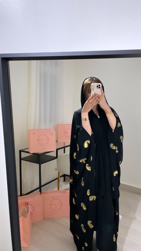 ⁦عبايا ١١⁩ - الصورة ⁦1⁩