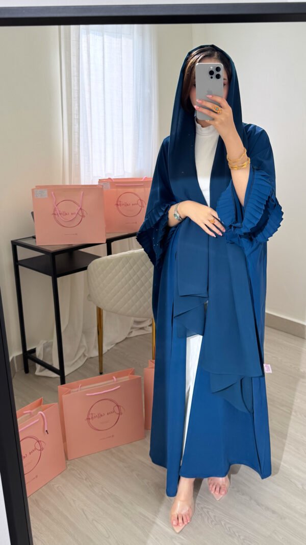 ⁦عبايا ٢٤⁩ - الصورة ⁦2⁩
