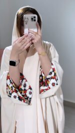 عبايا ١٠