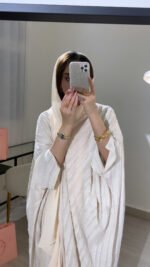 عبايا ١٧