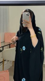 عبايا ١٩