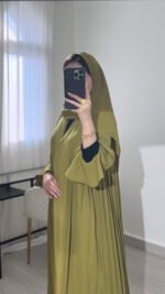 ⁦Olivia🦜⁩ - الصورة ⁦3⁩